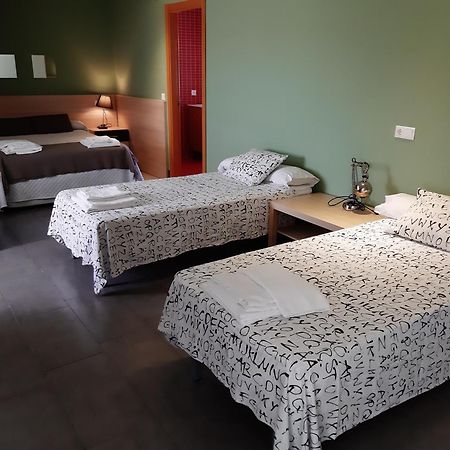 The Factory Residence Hall Ségovie Extérieur photo