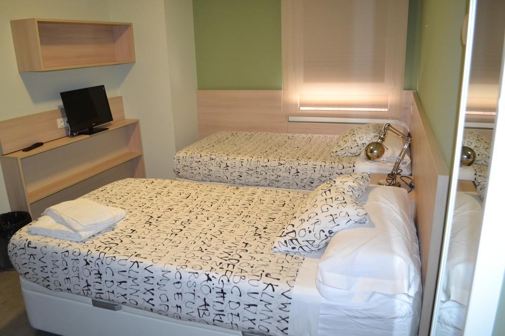 The Factory Residence Hall Ségovie Extérieur photo