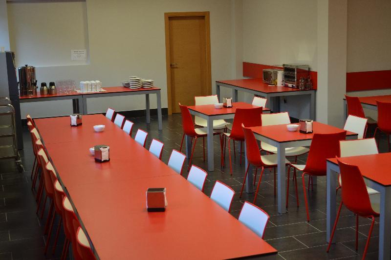The Factory Residence Hall Ségovie Extérieur photo