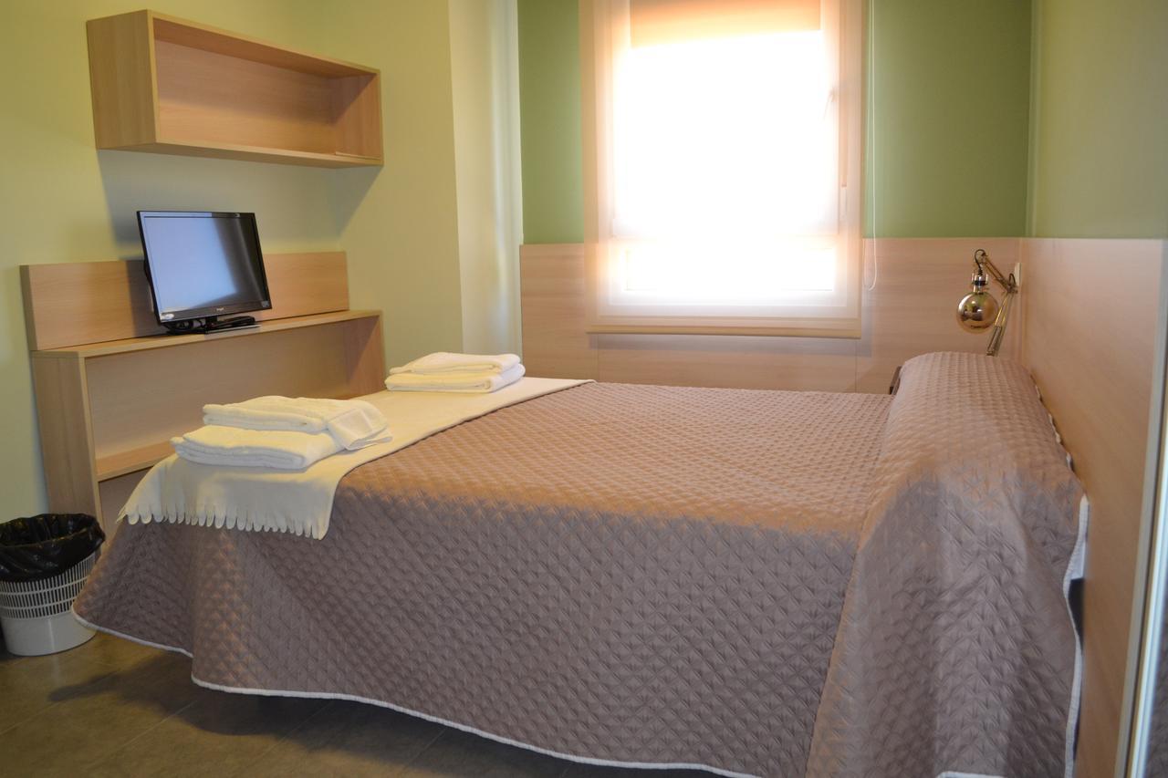 The Factory Residence Hall Ségovie Extérieur photo