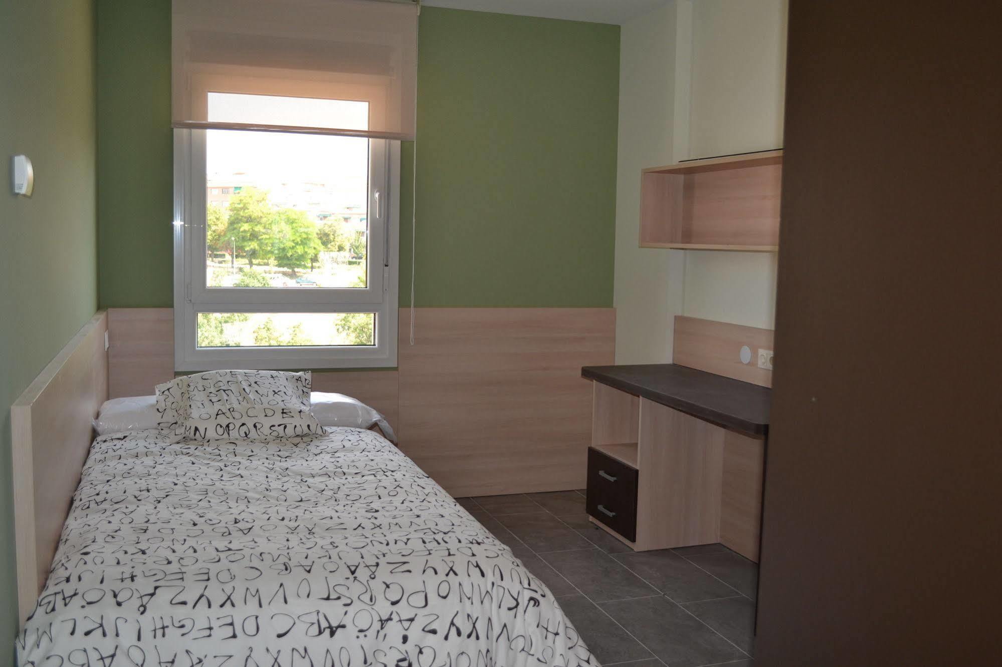 The Factory Residence Hall Ségovie Extérieur photo